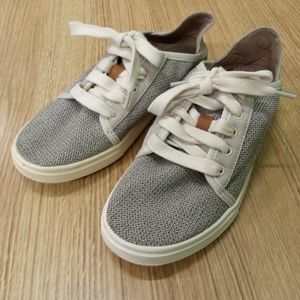Olukai Pehuea Li Women's 6.5 M Gray Tan Sneakers Nylon Leather VGUC